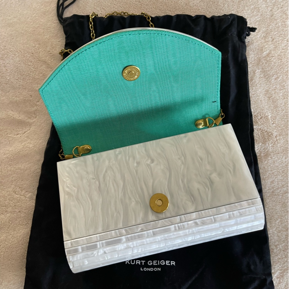 Kurt Geiger hard cover bag. Chain strap. - Picture 3 of 6